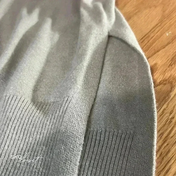 ADY P Women's Taupe Long-Sleeve, V-Neck, Fanny Sweater, L - Picture 9 of 14